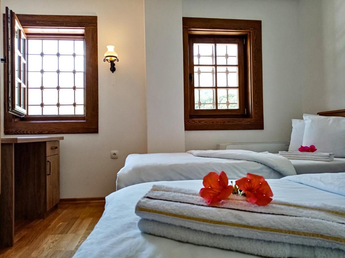 Guest Mansion, Гостински Палат Rostusa Екстериор снимка