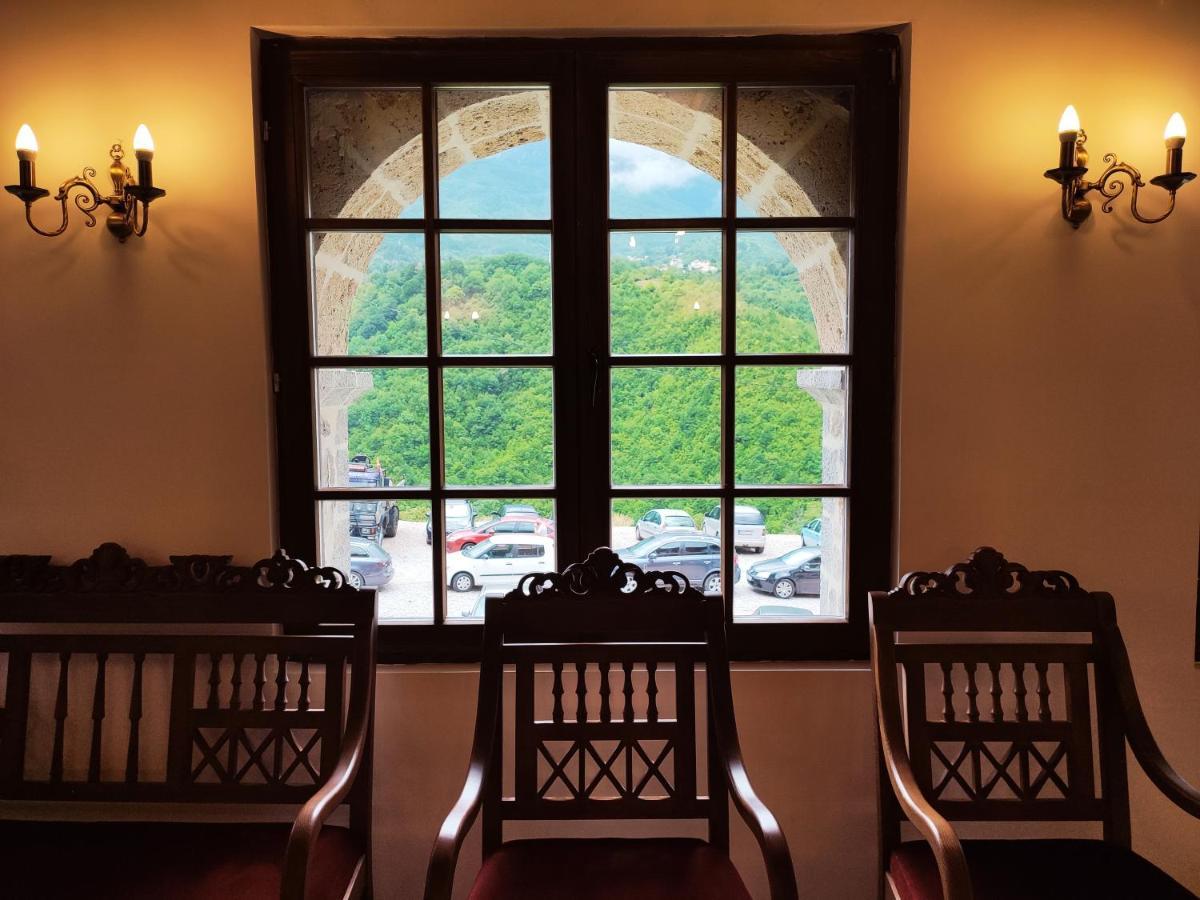 Guest Mansion, Гостински Палат Rostusa Екстериор снимка