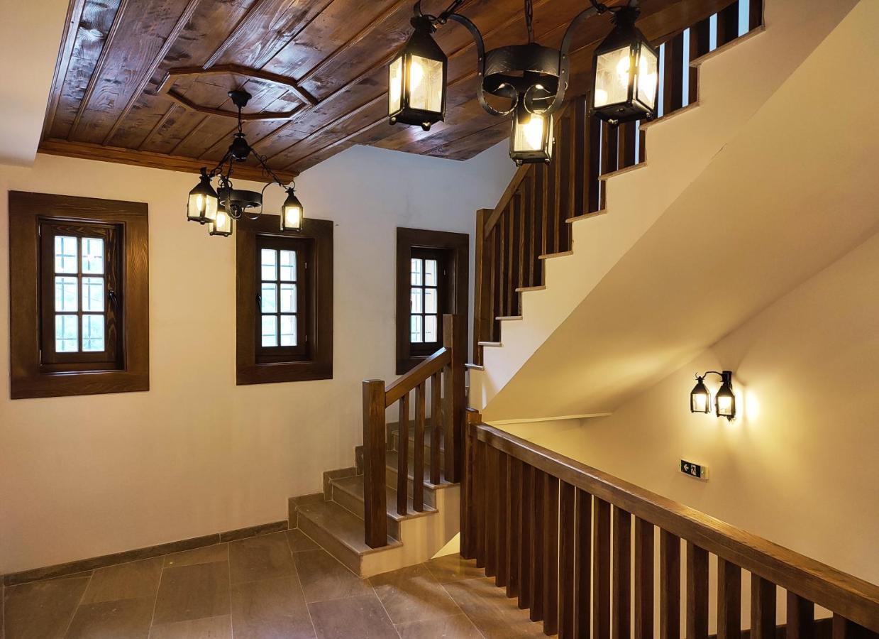 Guest Mansion, Гостински Палат Rostusa Екстериор снимка