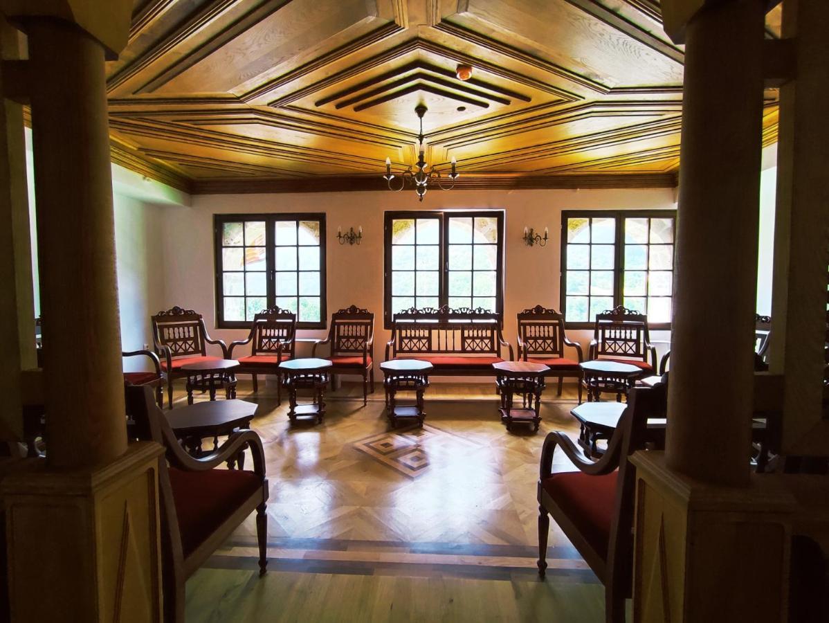 Guest Mansion, Гостински Палат Rostusa Екстериор снимка