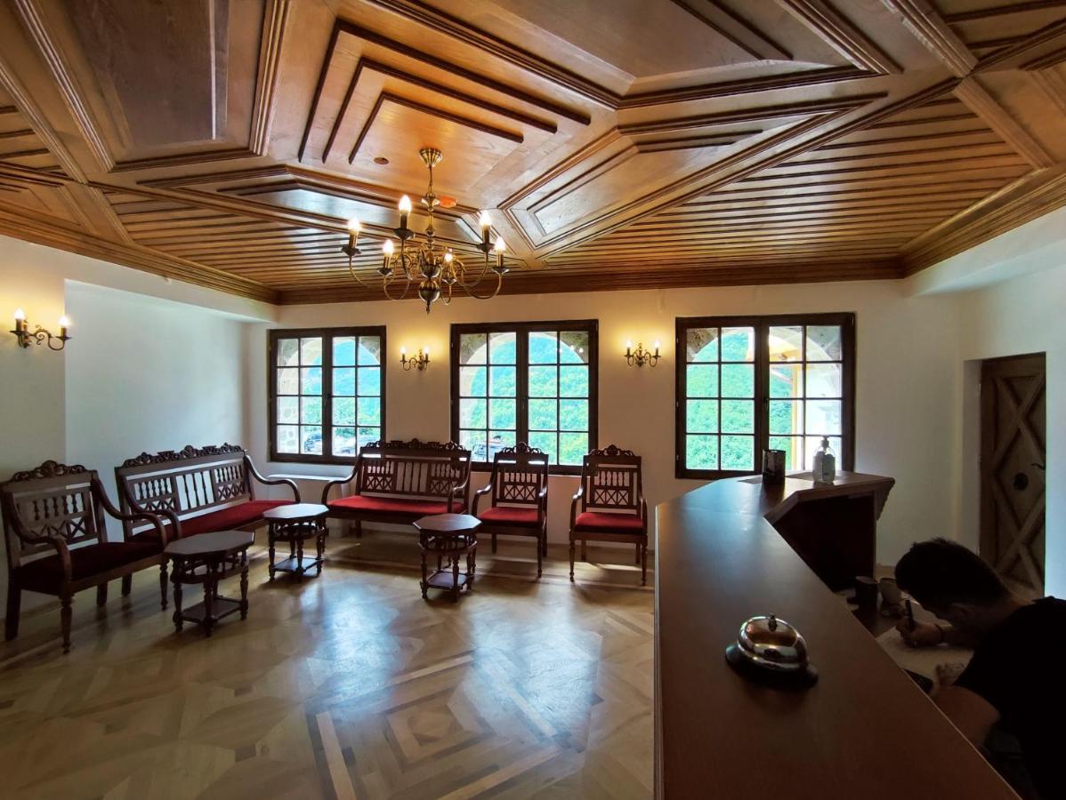Guest Mansion, Гостински Палат Rostusa Екстериор снимка