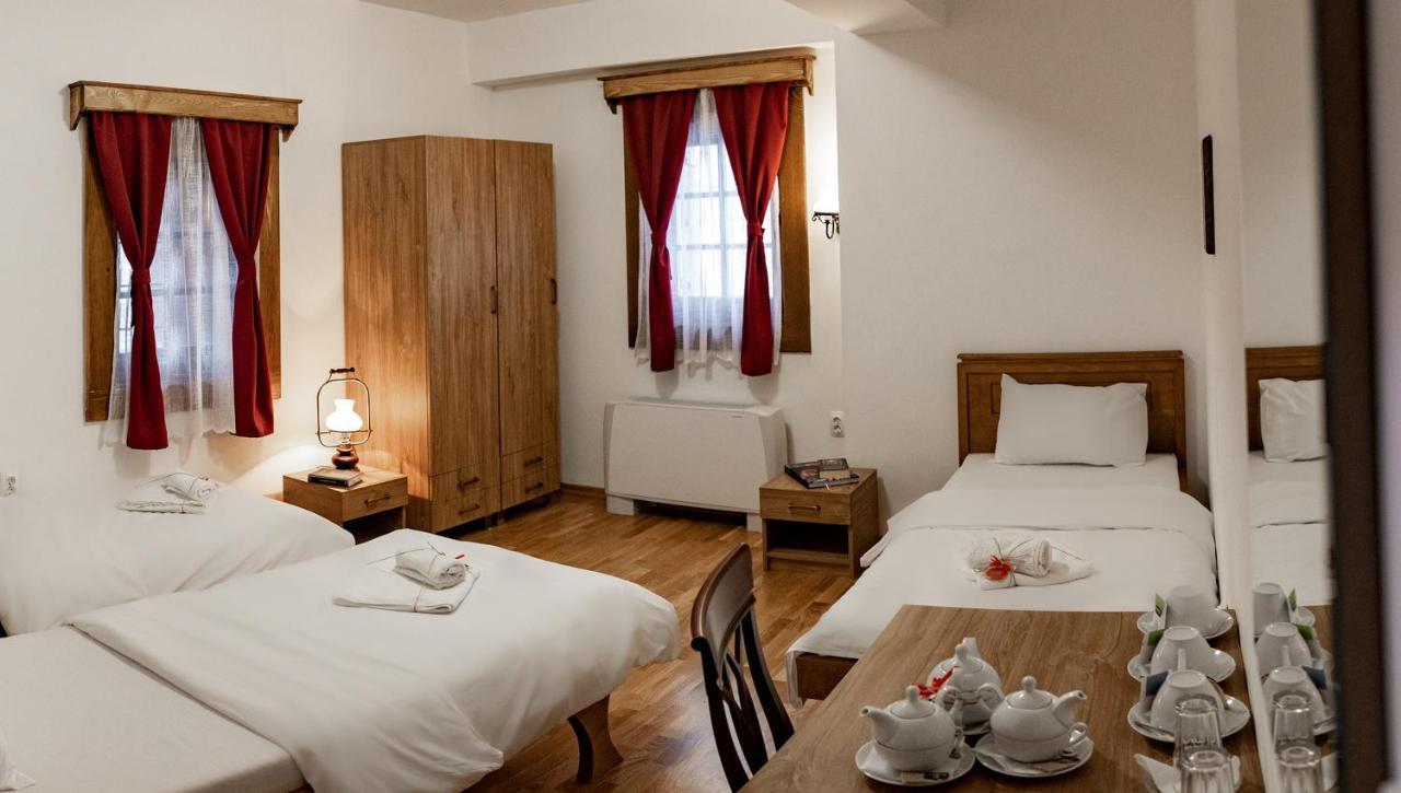 Guest Mansion, Гостински Палат Rostusa Екстериор снимка