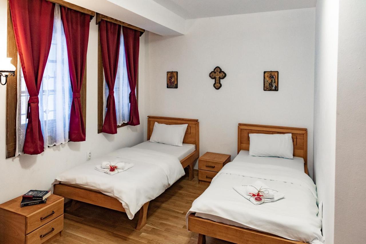 Guest Mansion, Гостински Палат Rostusa Екстериор снимка
