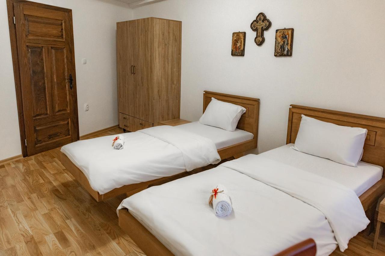 Guest Mansion, Гостински Палат Rostusa Екстериор снимка